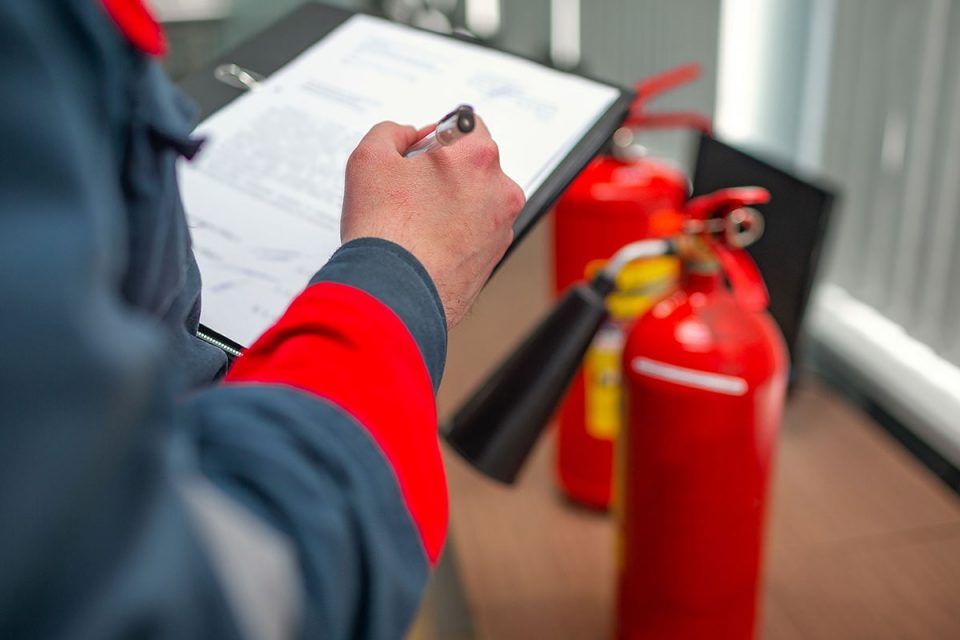 copertina del corso di aggiornamento antincendio a rischio basso