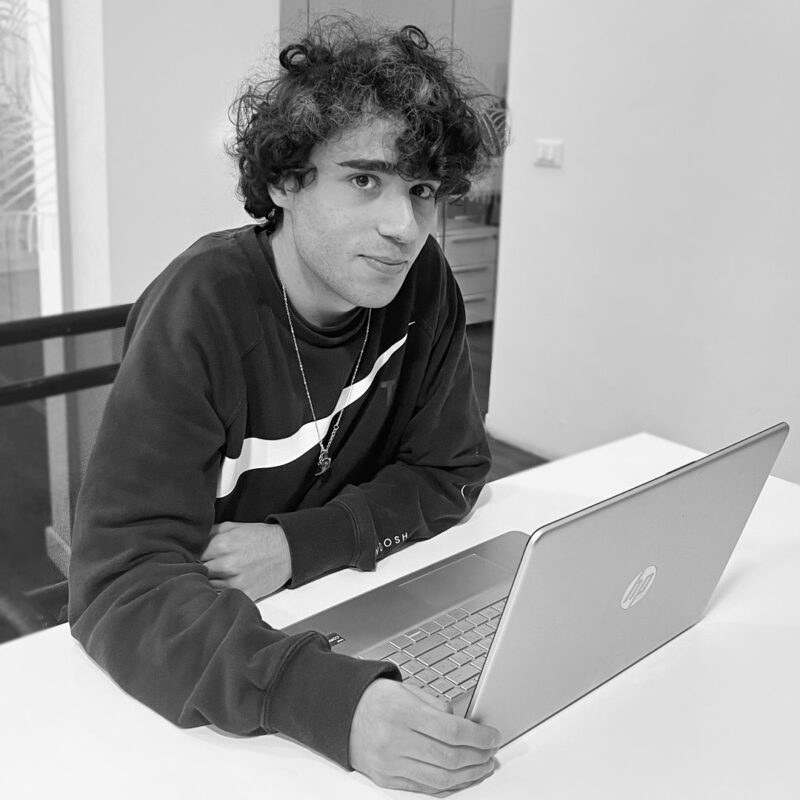 Gianluca Mannai, software developer per Invisiblefarm